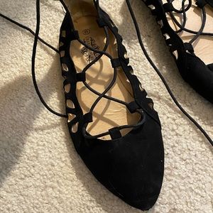 Lace up black flats